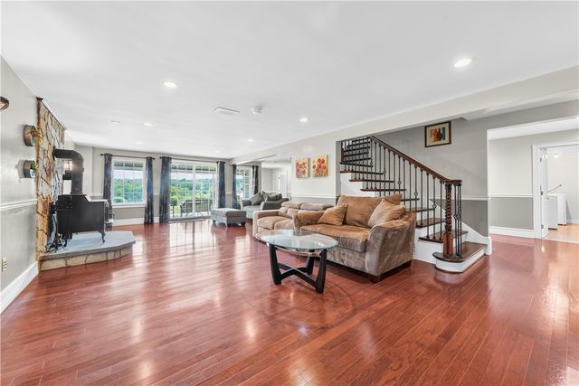 385 Scott Road, Cumberland, RI 02864