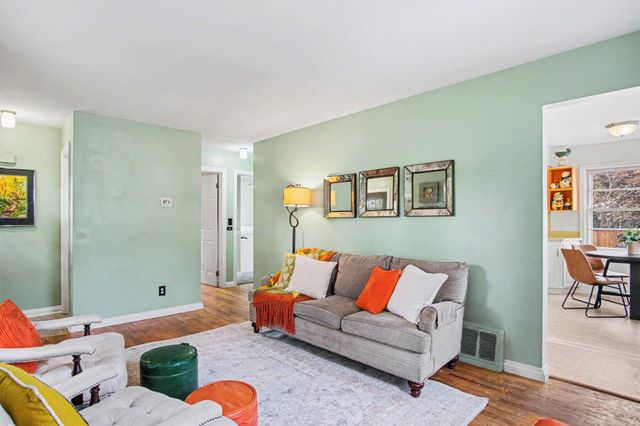 105 Katherine Drive Ne, City Of Grand Rapids, MI 49505