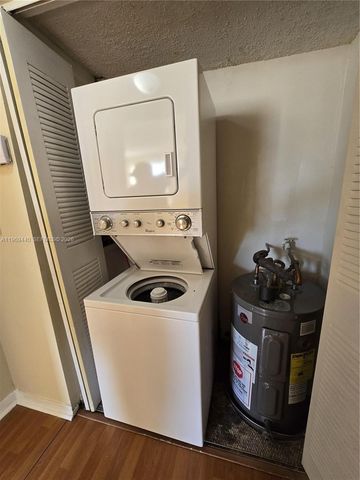 670 NW 85th Pl 11-210, Miami, FL 33126