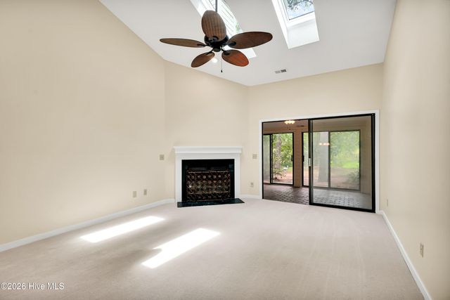 221 Inland Greens Circle, Wilmington, NC 28405