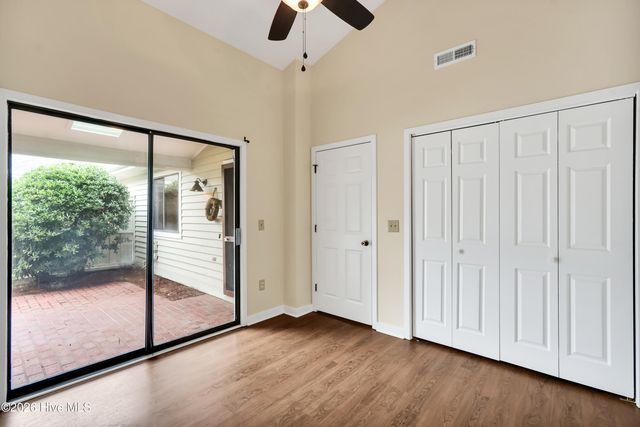 221 Inland Greens Circle, Wilmington, NC 28405