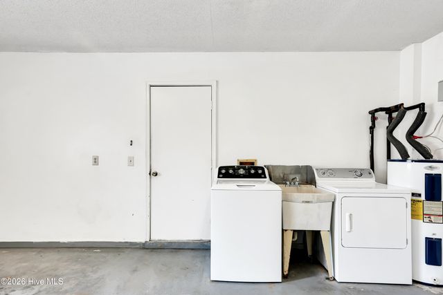 221 Inland Greens Circle, Wilmington, NC 28405