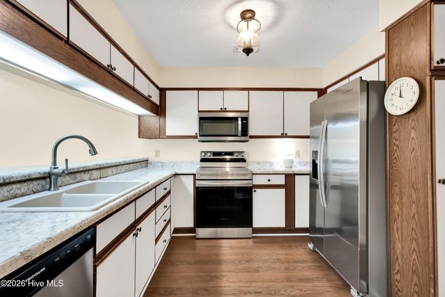 221 Inland Greens Circle, Wilmington, NC 28405