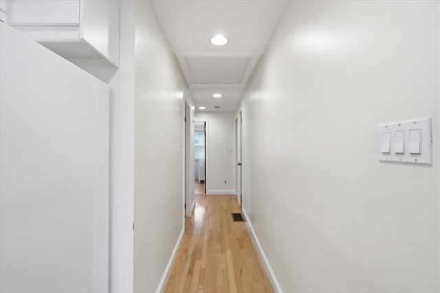 9 Pinewood Ave, Beverly, MA 01915