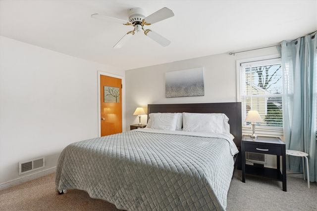 9 Pinewood Ave, Beverly, MA 01915