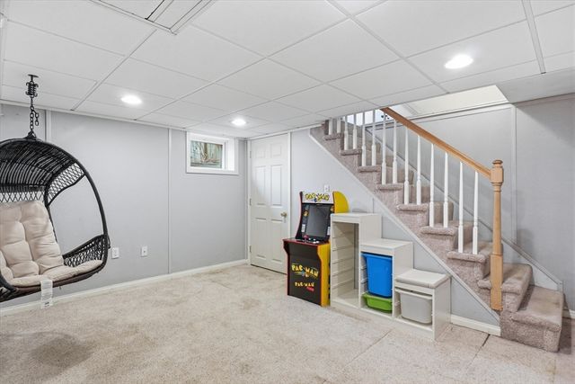 9 Pinewood Ave, Beverly, MA 01915