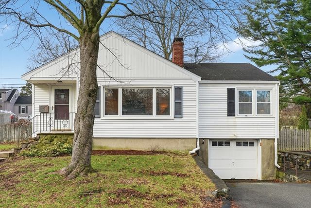 9 Pinewood Ave, Beverly, MA 01915