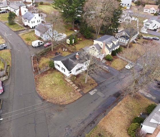 9 Pinewood Ave, Beverly, MA 01915