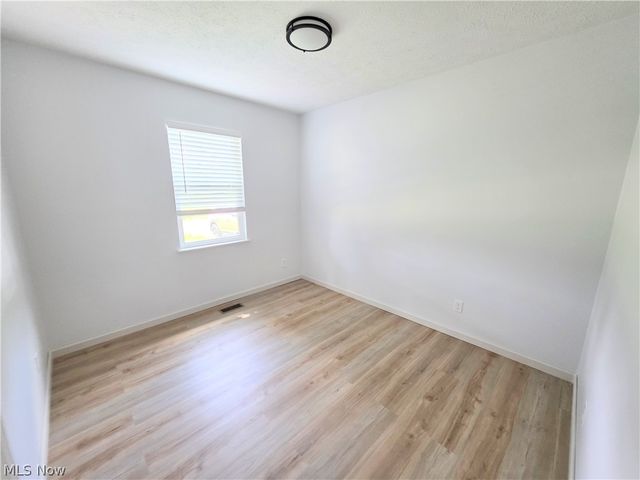 801 Heather Place, Belpre, OH 45714