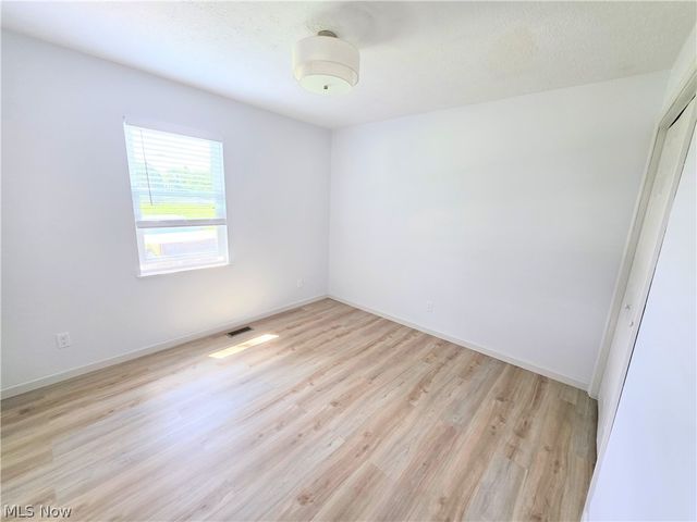 801 Heather Place, Belpre, OH 45714