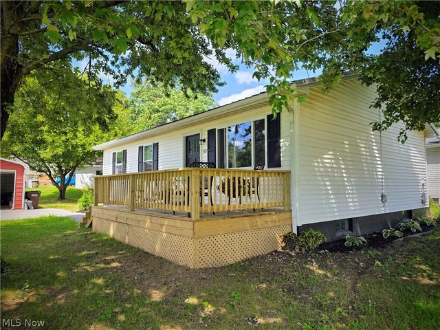 801 Heather Place, Belpre, OH 45714