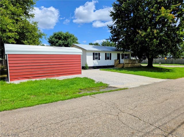 801 Heather Place, Belpre, OH 45714