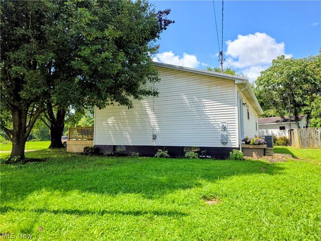 801 Heather Place, Belpre, OH 45714