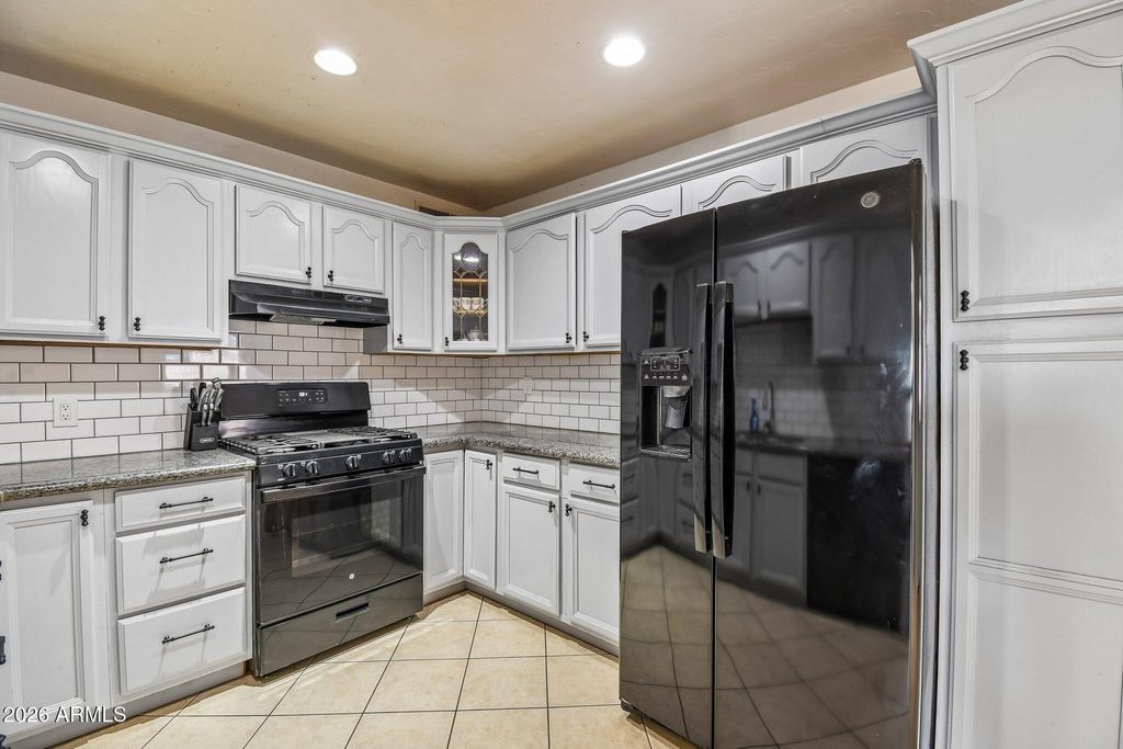 Image 10 of property listing at 1509 E 3rd Avenue, Mesa, AZ 85204