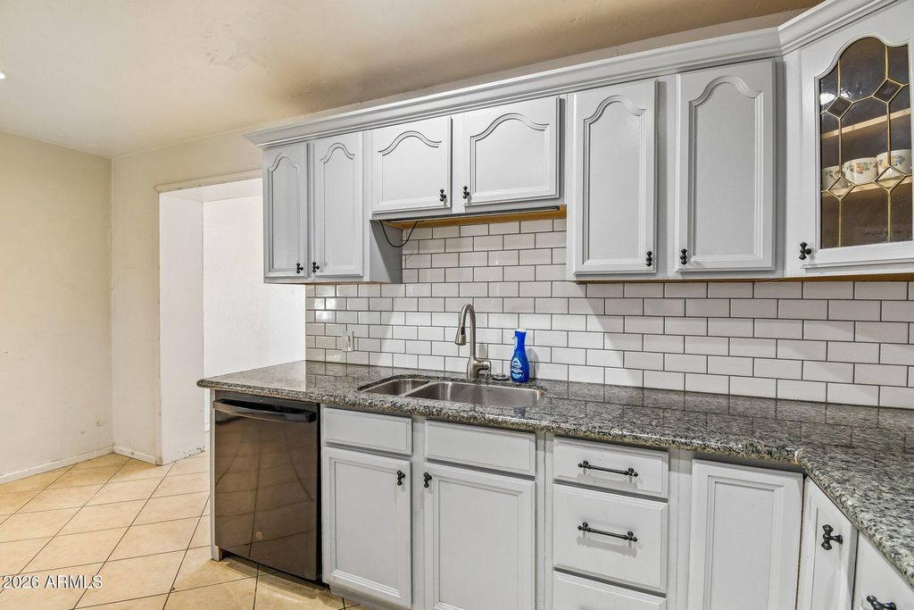 Image 11 of property listing at 1509 E 3rd Avenue, Mesa, AZ 85204