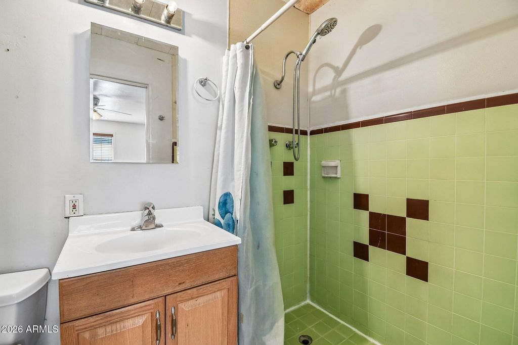 Image 20 of property listing at 1509 E 3rd Avenue, Mesa, AZ 85204
