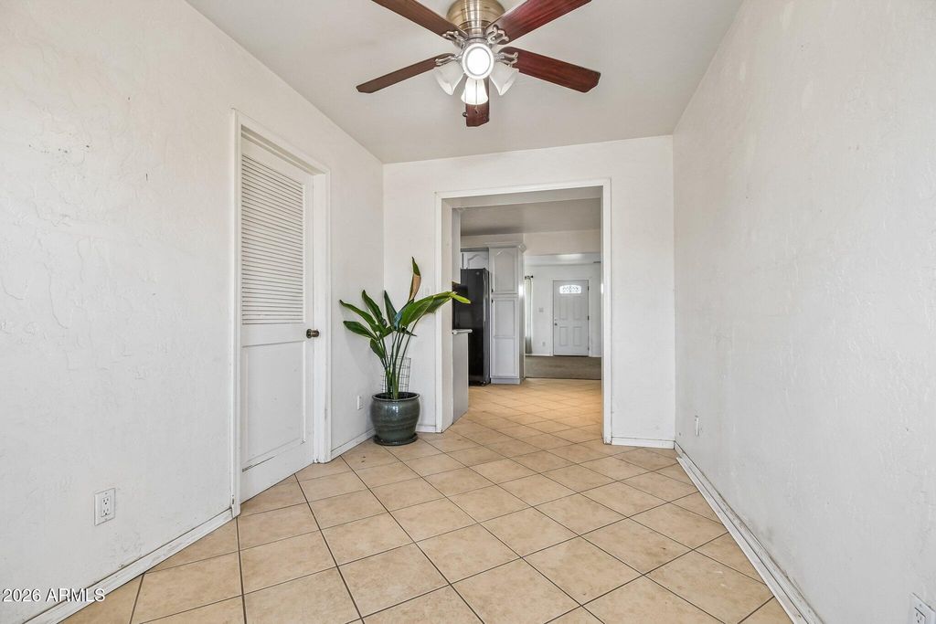 Image 8 of property listing at 1509 E 3rd Avenue, Mesa, AZ 85204