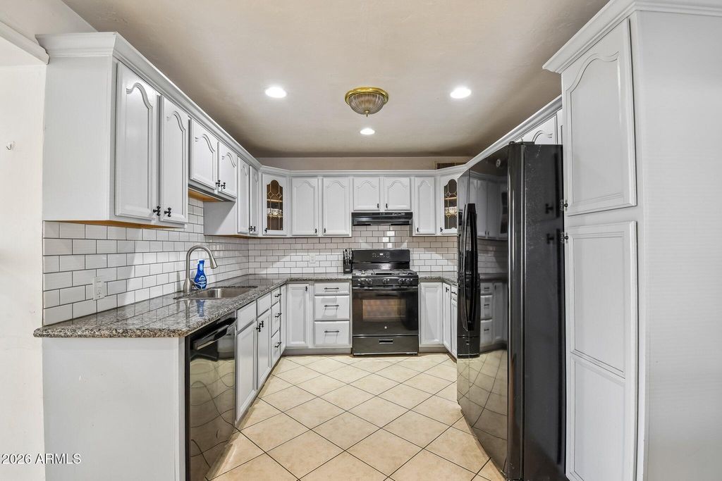 Image 9 of property listing at 1509 E 3rd Avenue, Mesa, AZ 85204