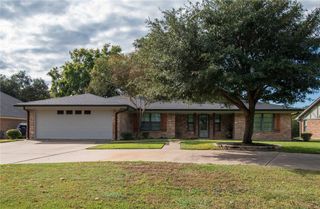 5217 Links Drive, Waco, TX 76708