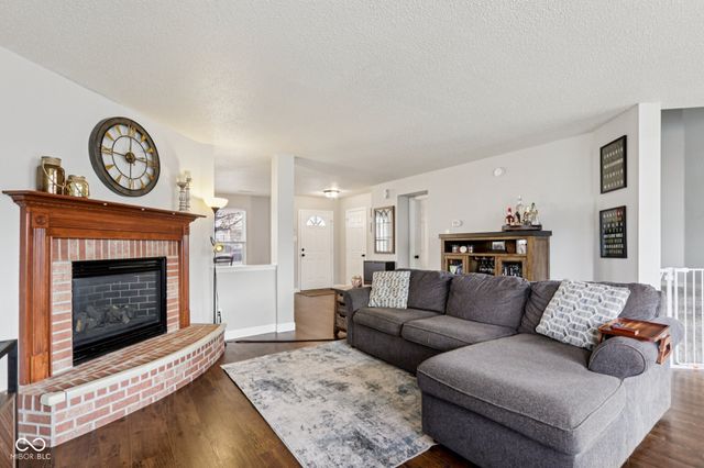 5724 Apple Branch Court, Indianapolis, IN 46237