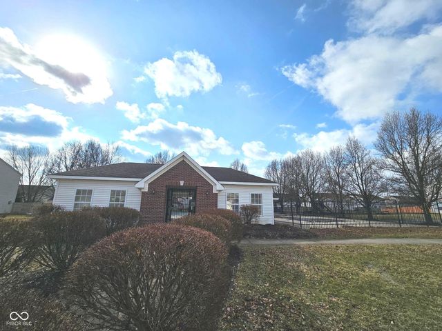 5724 Apple Branch Court, Indianapolis, IN 46237