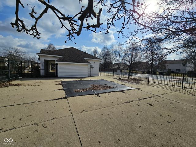 5724 Apple Branch Court, Indianapolis, IN 46237