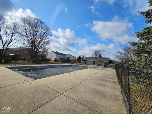 5724 Apple Branch Court, Indianapolis, IN 46237