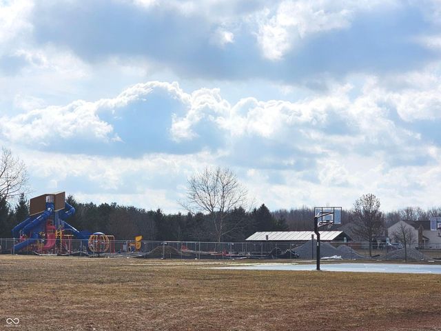 5724 Apple Branch Court, Indianapolis, IN 46237