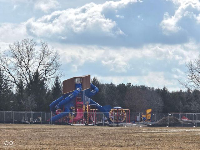 5724 Apple Branch Court, Indianapolis, IN 46237