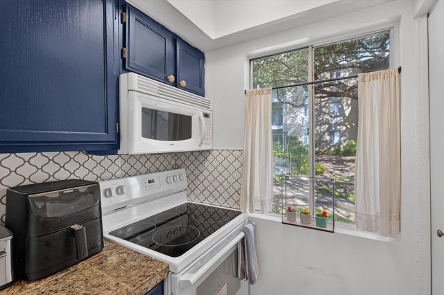 3018 S 1st ST 205, Austin, TX 78704