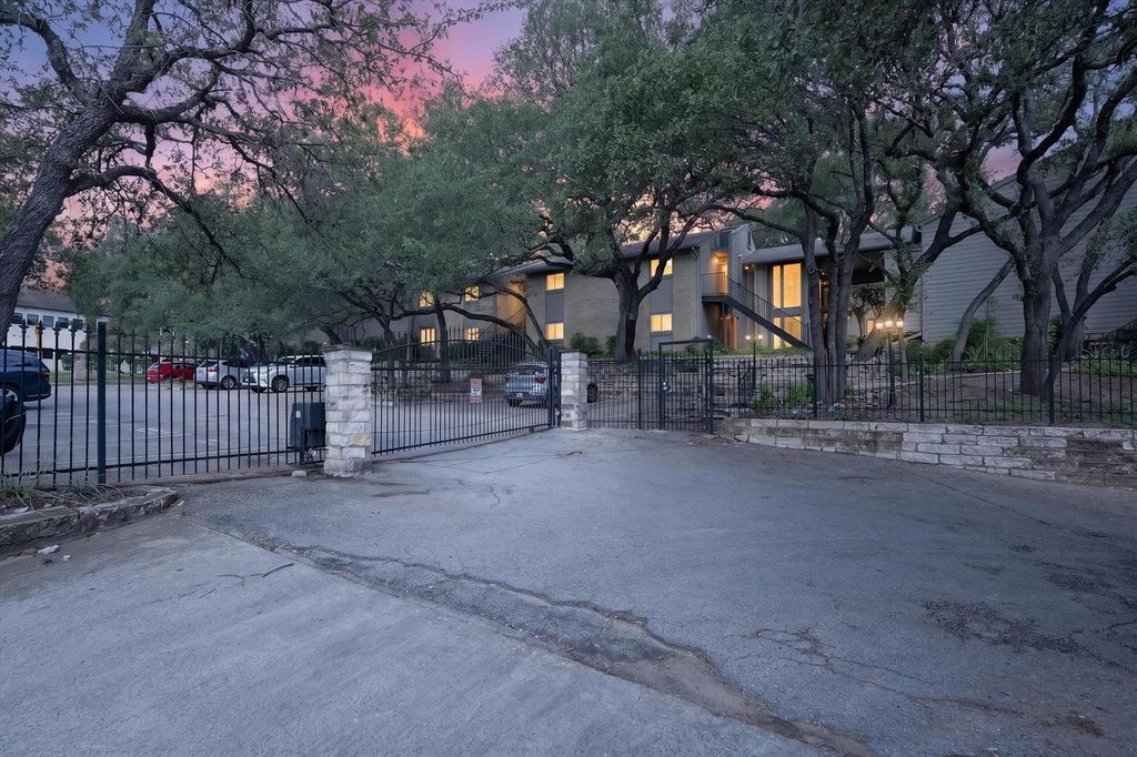 3018 S 1st ST 205, Austin, TX 78704