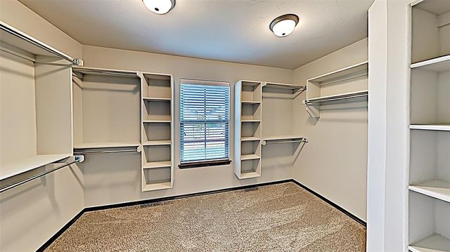 11025 SW 33rd Street, Yukon, OK 73099