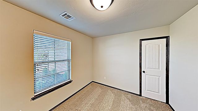 11025 SW 33rd Street, Yukon, OK 73099