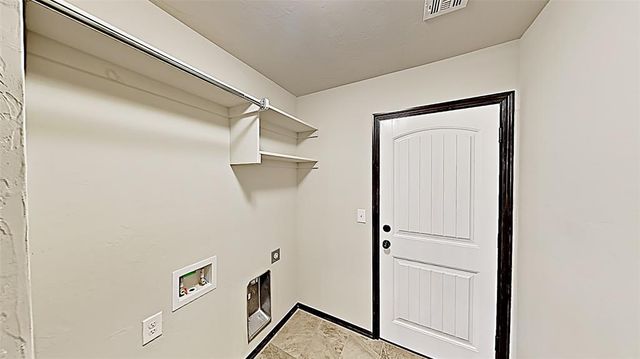 11025 SW 33rd Street, Yukon, OK 73099