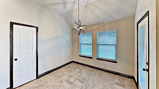 11025 SW 33rd Street, Yukon, OK 73099