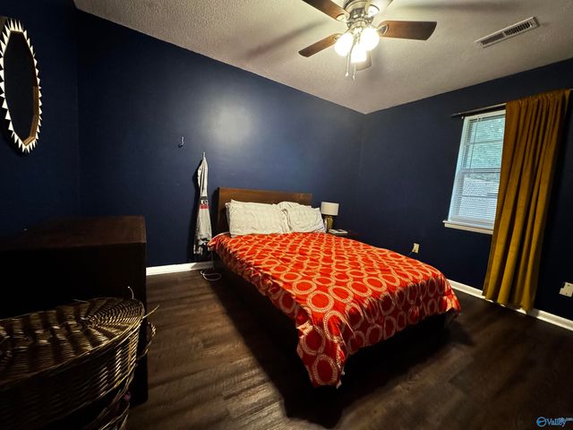 3137 NW Gayhart Drive NW, Huntsville, AL 35810