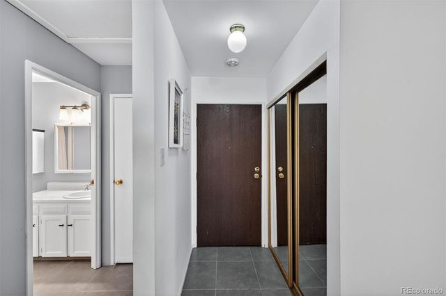 3184 S Heather Gardens Way 408, Aurora, CO 80014