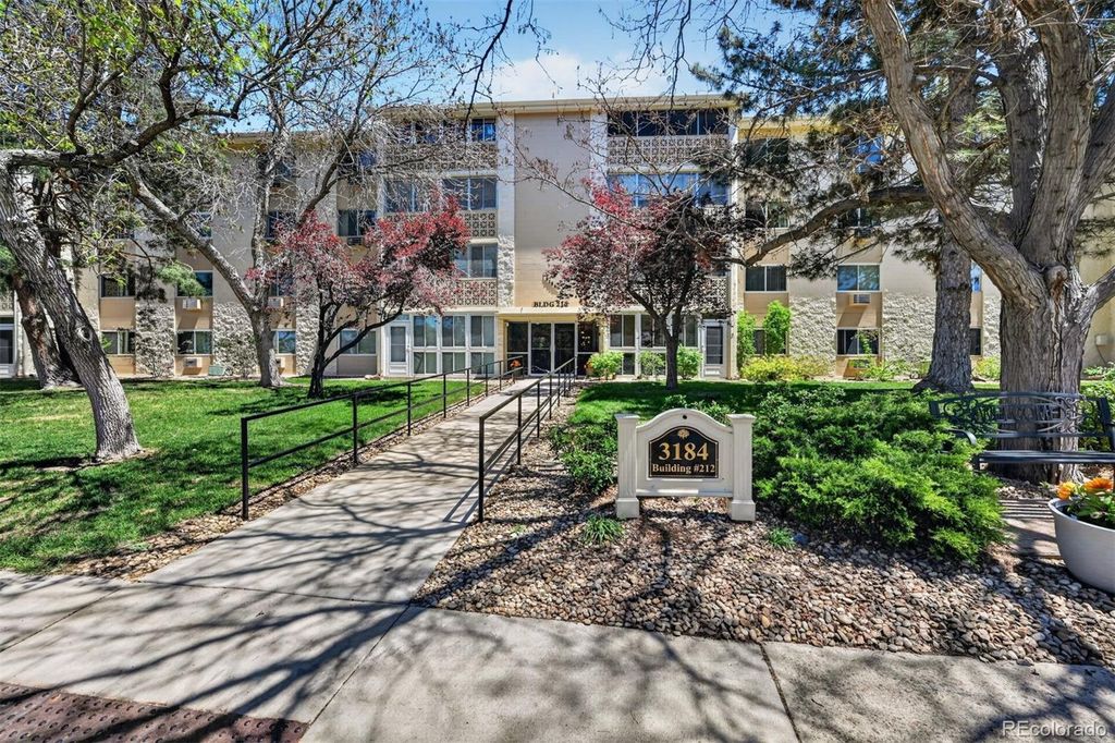 3184 S Heather Gardens Way 408, Aurora, CO 80014