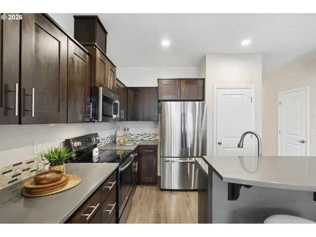 15630 Se VIVIAN Way, Happy Valley, OR 97086