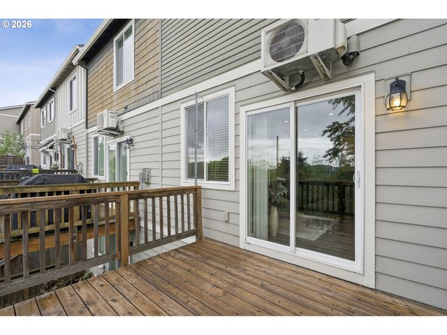 15630 Se VIVIAN Way, Happy Valley, OR 97086