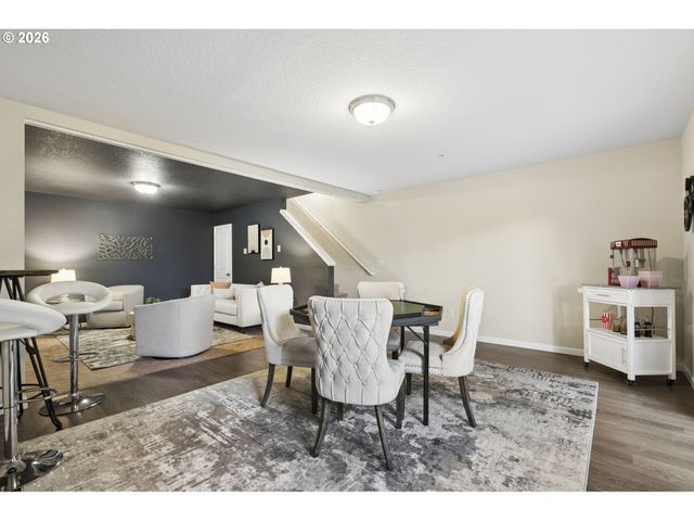 15630 Se VIVIAN Way, Happy Valley, OR 97086