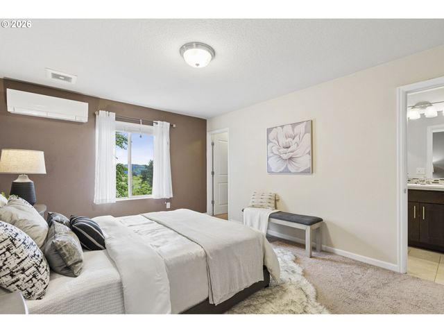 15630 Se VIVIAN Way, Happy Valley, OR 97086