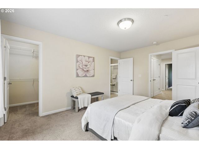 15630 Se VIVIAN Way, Happy Valley, OR 97086