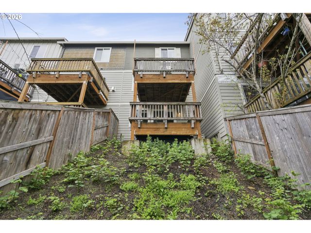 15630 Se VIVIAN Way, Happy Valley, OR 97086