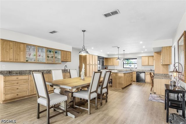 2805 8th AVE, St James City, FL 33956