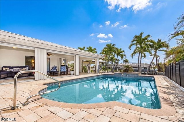 2805 8th AVE, St James City, FL 33956