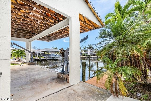 2805 8th AVE, St James City, FL 33956
