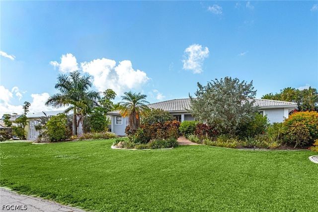 2805 8th AVE, St James City, FL 33956