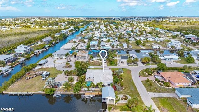 2805 8th AVE, St James City, FL 33956