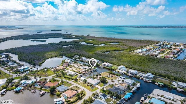 2805 8th AVE, St James City, FL 33956